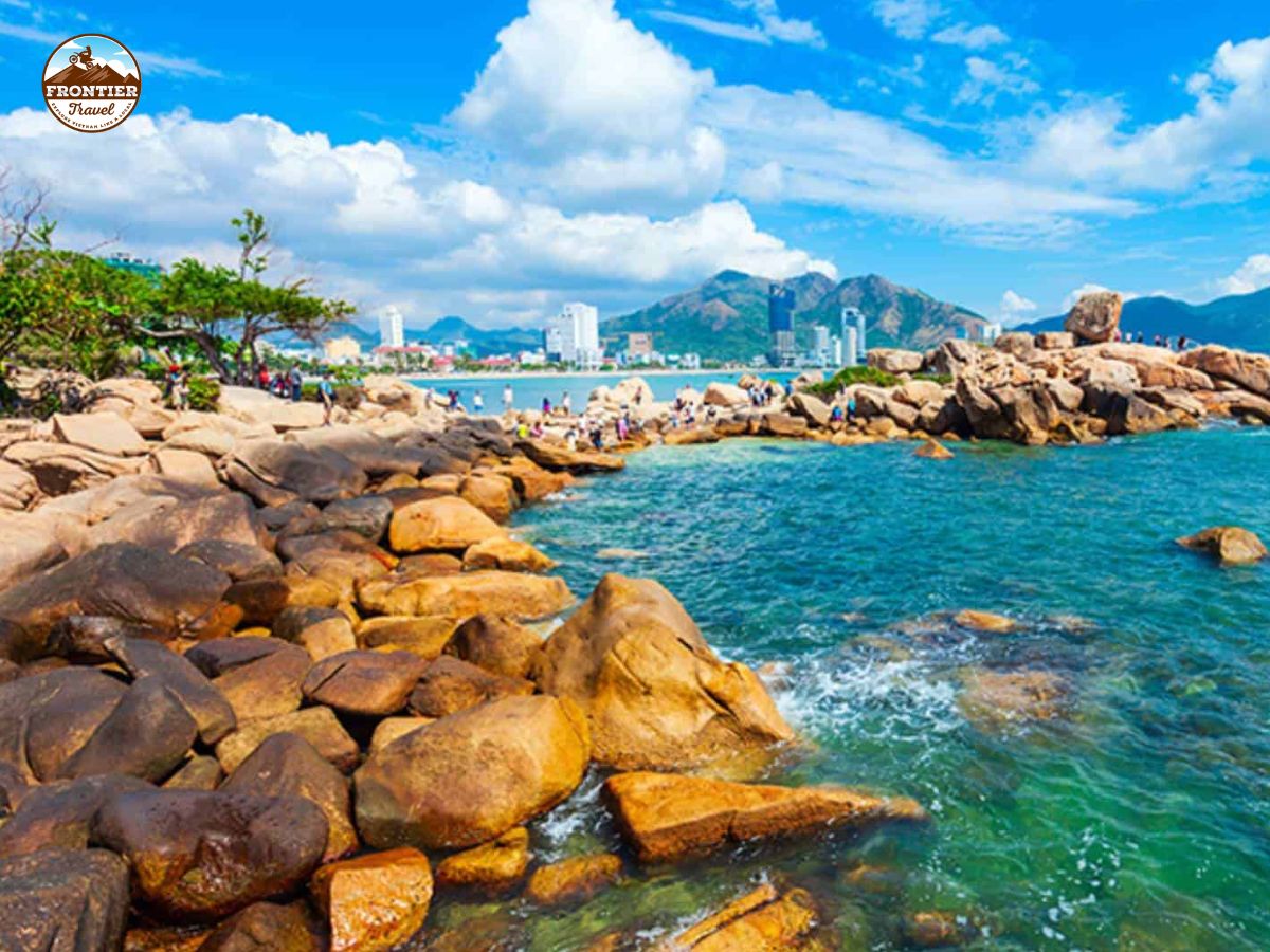 Vietnam by motorcycle: Discover the Coastal DT702 Road in Ninh Thuan